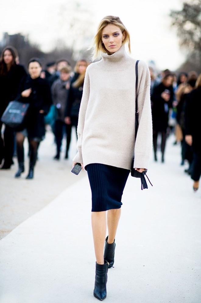 Mix đồ với váy sweater trắng cực đơn giản, tự tin xuống phố đón giáng sinh! Mix đồ với váy sweater trắng cực đơn giản, tự tin xuống phố đón giáng sinh!