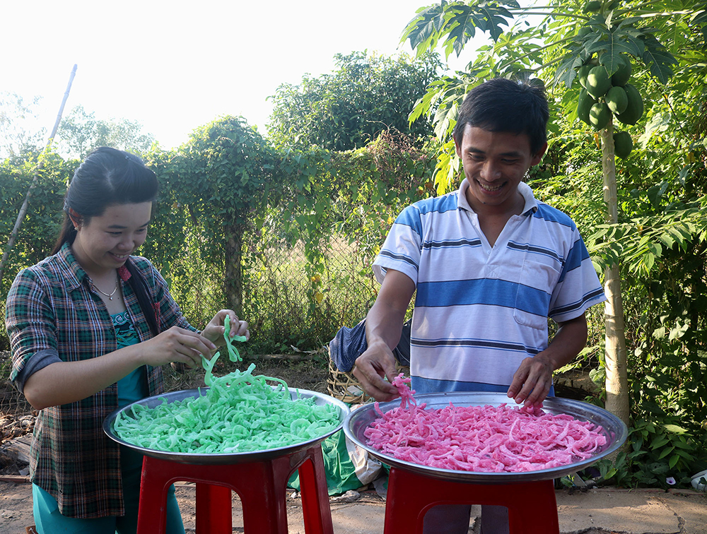 Hương vị ngày Tết Mứt Tết làm tại nhà vẫn ngon và ấm cúng hơn mua ở chợ
