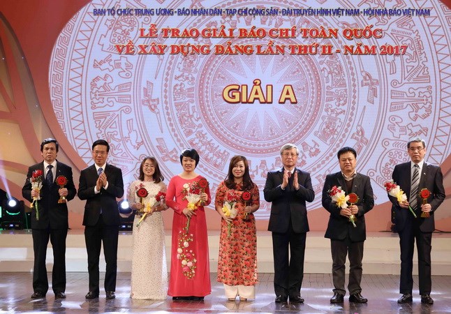 54 tác phẩm xuất sắc được trao giải Búa Liềm Vàng lần thứ hai-năm 2017