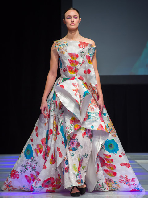 Thời trang Việt ấn tượng tại New York Fashion Week 2018