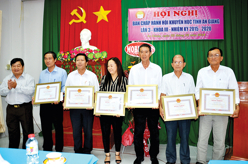 Nâng chất các mô hình, hướng đến xây dựng “xã hội học tập”