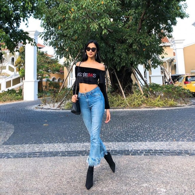 Trang phục denim phủ sóng street style của mỹ nhân Việt tuần qua
