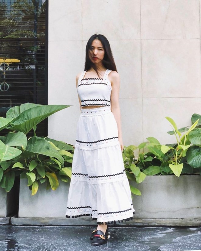 Trang phục denim phủ sóng street style của mỹ nhân Việt tuần qua