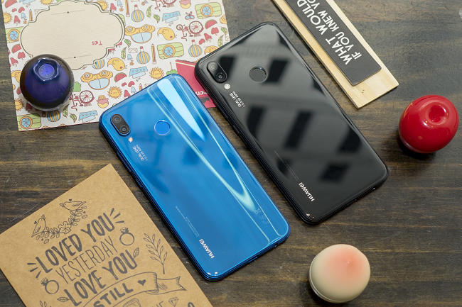 Hàng loạt smartphone màn hình 'tai thỏ' có mức giá tầm trung vừa ra mắt