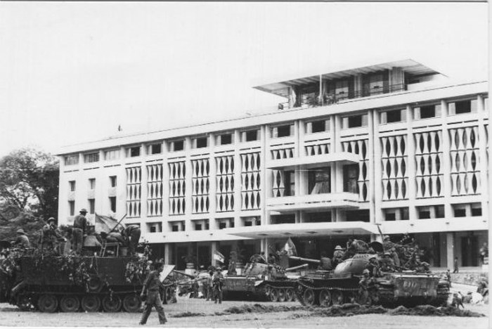Một mùa xuân Tổ quốc bay lên!