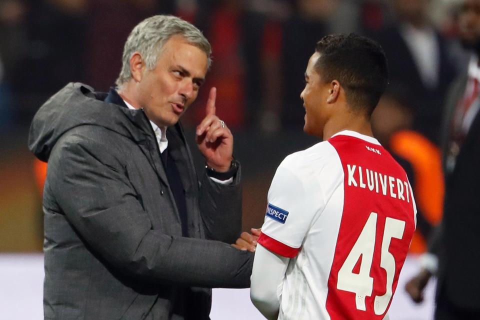 M.U chiêu mộ Justin Kluivert: Nước cờ cao của Mourinho
