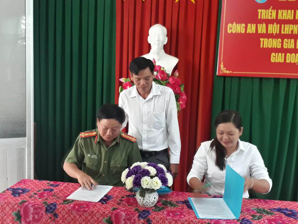 Phụ nữ tham gia phòng, chống tệ nạn xã hội Phụ nữ tham gia phòng, chống tệ nạn xã hội