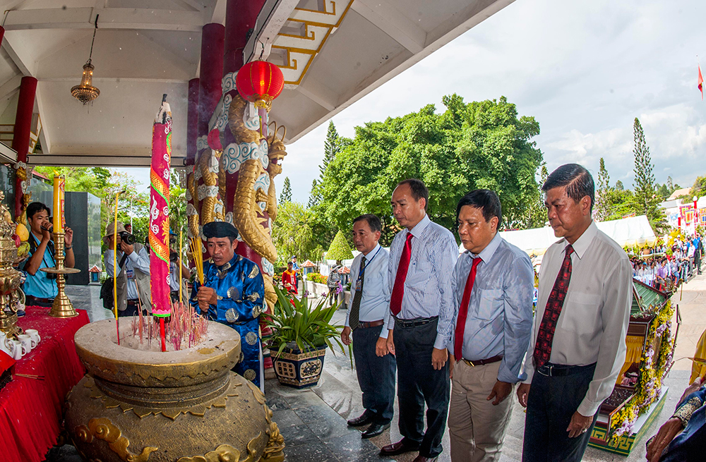 Khai mạc Lễ hội Vía Bà Chúa Xứ núi Sam năm 2018 Khai mạc Lễ hội Vía Bà Chúa Xứ núi Sam năm 2018