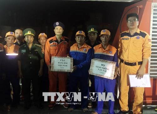 Kịp thời cứu nạn tàu cá cùng 7 ngư dân bị nạn