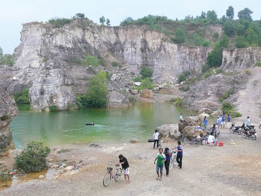 Dạo hồ trên núi, thưởng thức đặc sản