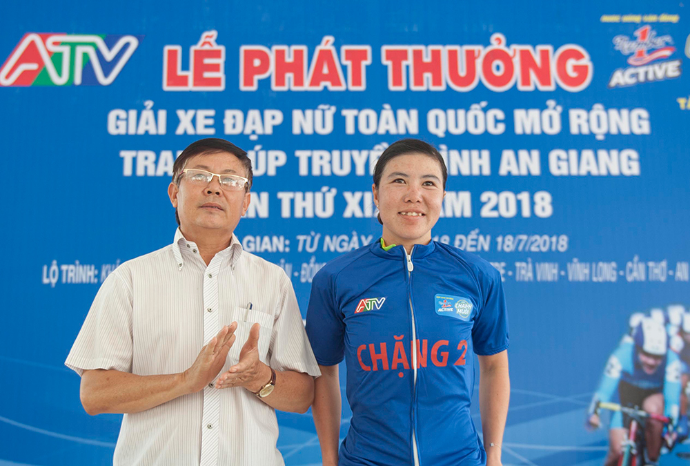 Chặng 2 Giải Xe đạp nữ toàn quốc mở rộng tranh Cúp Truyền hình An Giang lần 19–2018: Đội Gạo Hạt Ngọc Trời An Giang vươn lên vị trí nhất đồng đội Giải Xe đạp nữ toàn quốc mở rộng tranh Cúp Truyền hình An Giang lần 19 – 2018: Đội Gạo Hạt Ngọc Trời An Giang cũng vươn lên vị trí nhất đồng đội