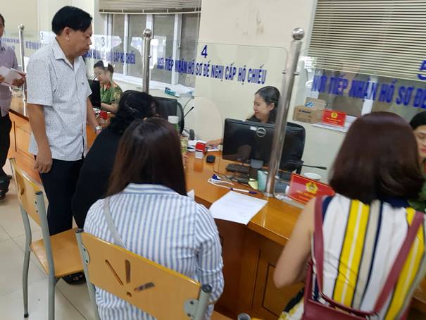 Đơn giản hóa thủ tục hành chính để triệt tiêu 'vòi vĩnh, nhũng nhiễu'