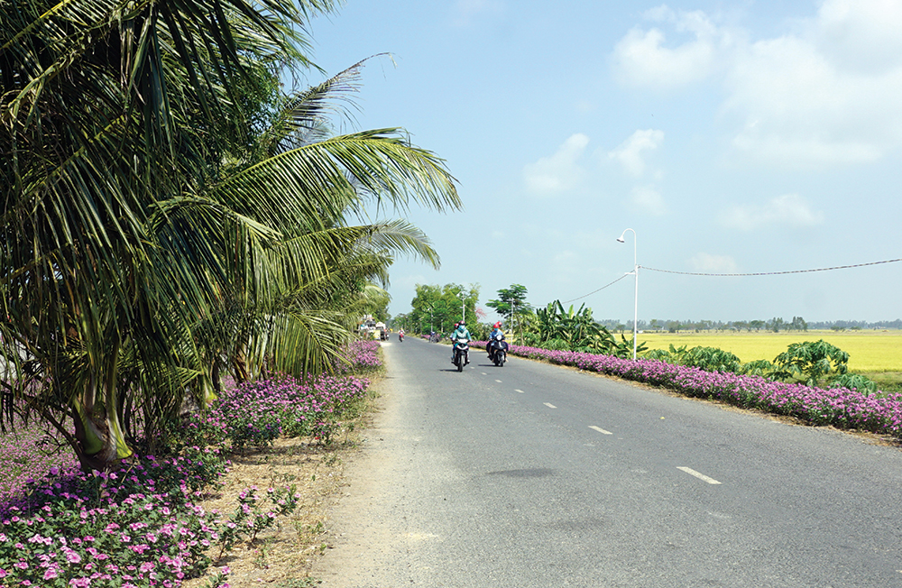 Dân vận khéo thắp sáng lộ nông thôn