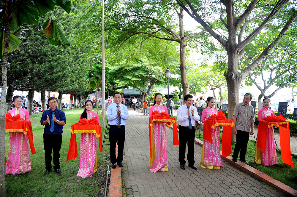 Trao giải chụp ảnh Photo Marathon và khai mạc Triển lãm Liên hoan Ảnh nghệ thuật khu vực ĐBSCL Trao giải chụp ảnh Photo Marathon và khai mạc Triển lãm Liên hoan Ảnh nghệ thuật khu vực ĐBSCL
