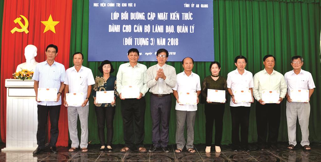 Xứng danh dưới mái trường mang tên Tôn Đức Thắng