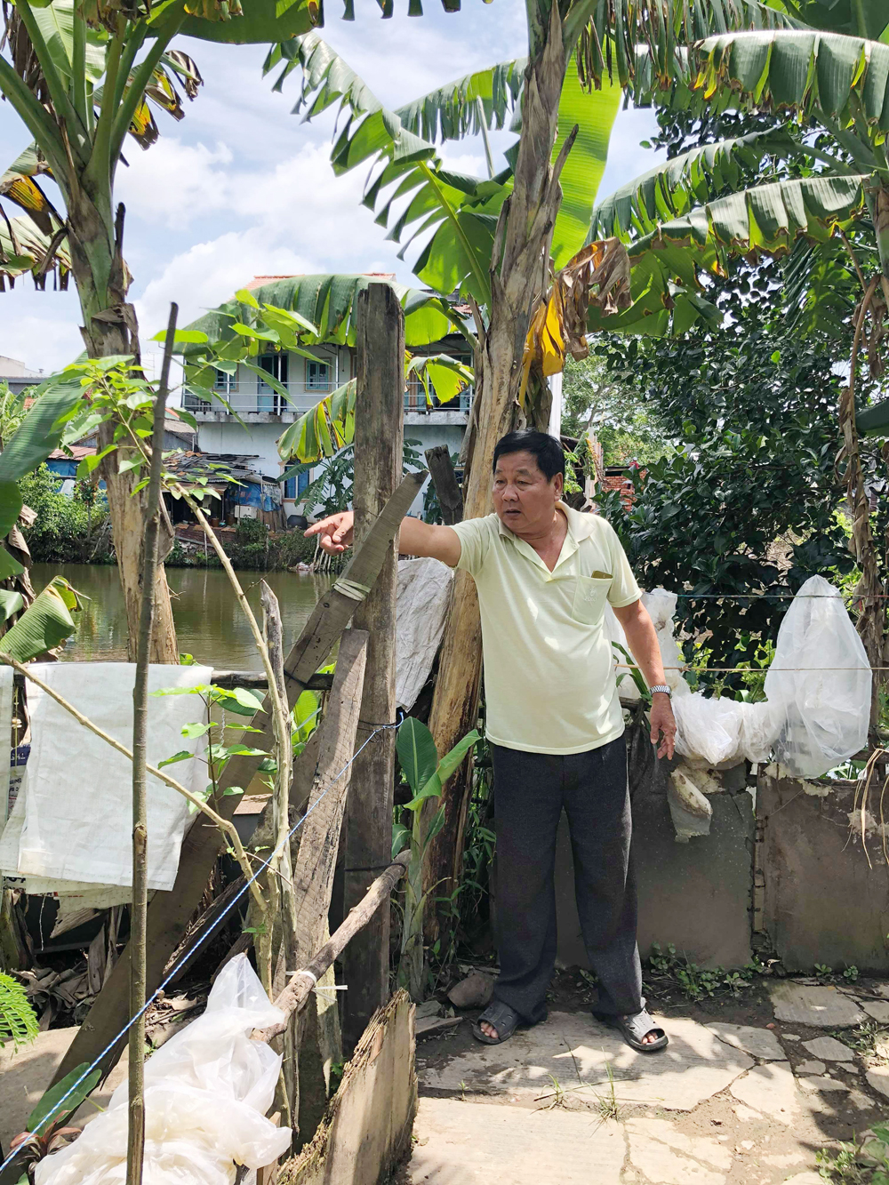 Hàng xóm buồn lòng nhau vì lối đi chung
