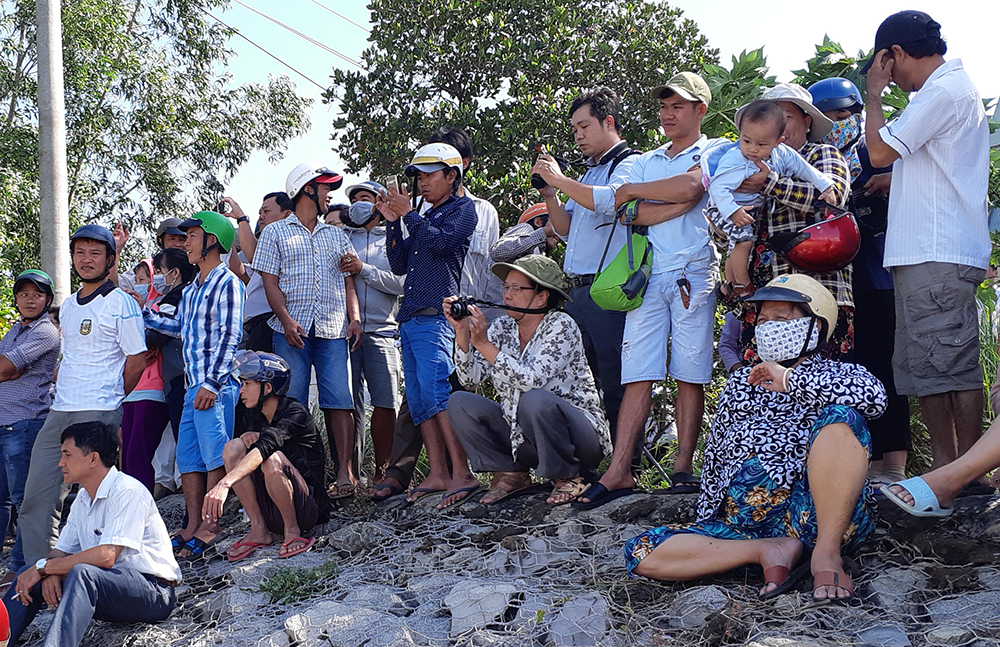 Vận hành xả lũ 2 đập tràn Tha La và Trà Sư Vận hành xả lũ 2 đập tràn Tha La và Trà Sư