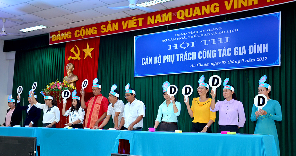 Nâng chất công tác gia đình ở cơ sở