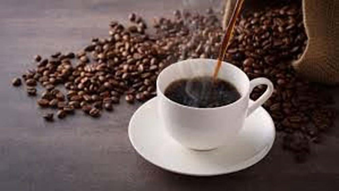 Dùng quá liều caffeine, coi chừng tác dụng phụ không mong muốn