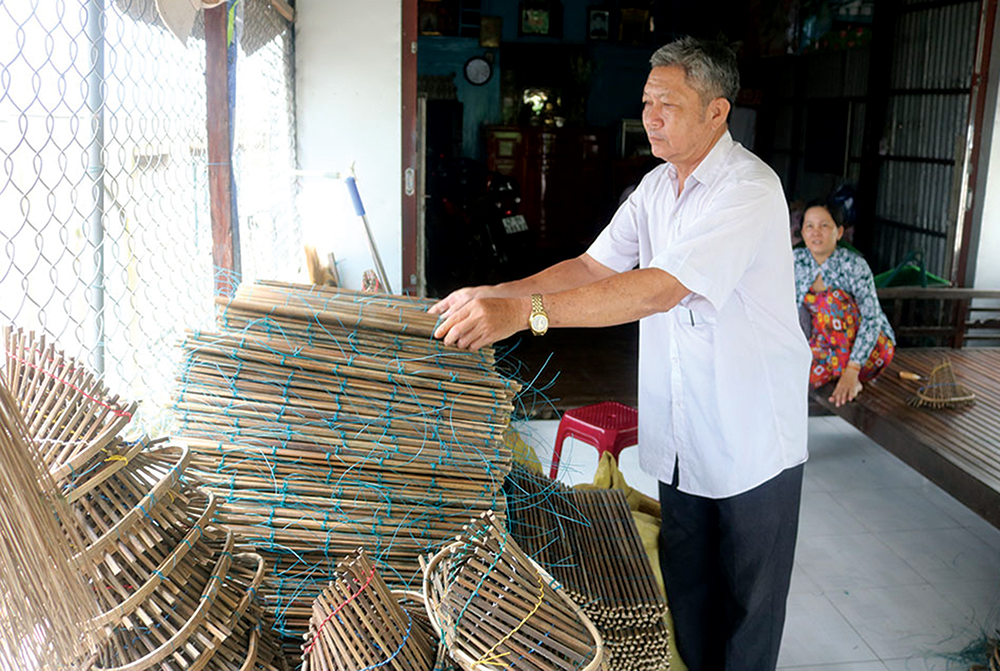 Nghề đan lọp vào mùa Nghề đan lọp vào mùa