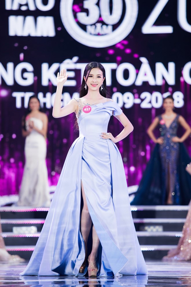 Cô gái sinh năm 2000 đăng quang Hoa hậu Việt Nam 2018