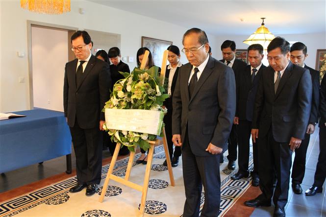 Lễ viếng Chủ tịch nước Trần Đại Quang tại nhiều nước trên thế giới