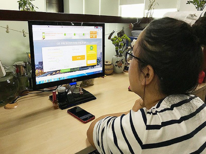 Biến tướng cho vay ngang hàng online lãi suất 720%