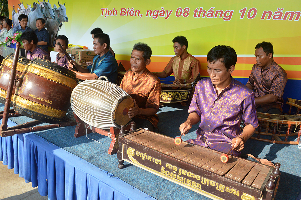 Hào hứng hội đua bò Hào hứng hội đua bò
