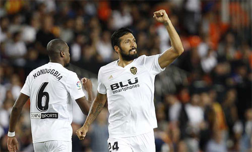 Hòa Valencia, Barca mất vị trí dẫn đầu La Liga