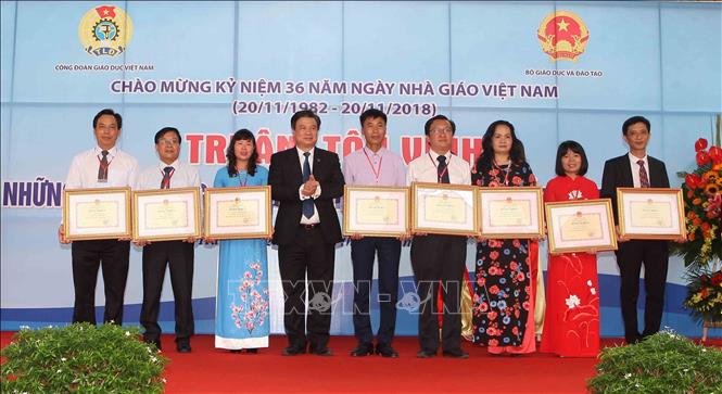 'Thay lời tri ân': Tôn vinh 183 nhà giáo tiêu biểu toàn quốc