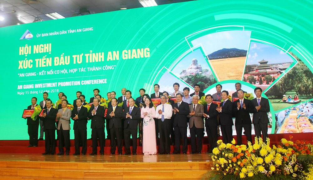 Xây dựng An Giang thành điểm nhấn của vùng Mekong Xây dựng An Giang thành điểm nhấn của vùng Mekong