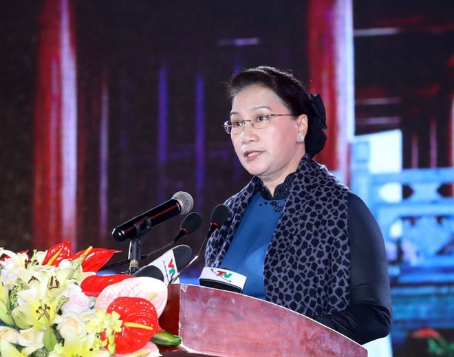 Dâng hương tưởng niệm 60 liệt sỹ Đại đội thanh niên xung phong 915