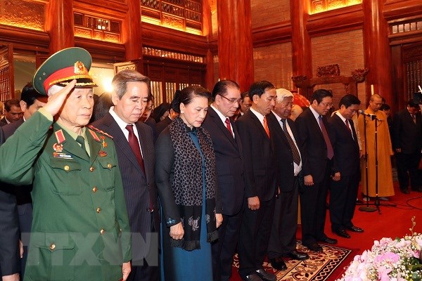 Dâng hương tưởng niệm 60 liệt sỹ Đại đội thanh niên xung phong 915