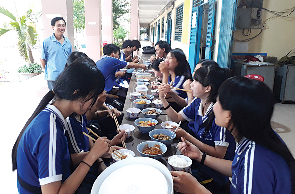 Trường THPT An Phú học tập và làm theo Bác
