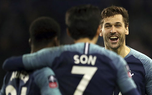 Tottenham thắng 7-0 ở vòng ba Cup FA