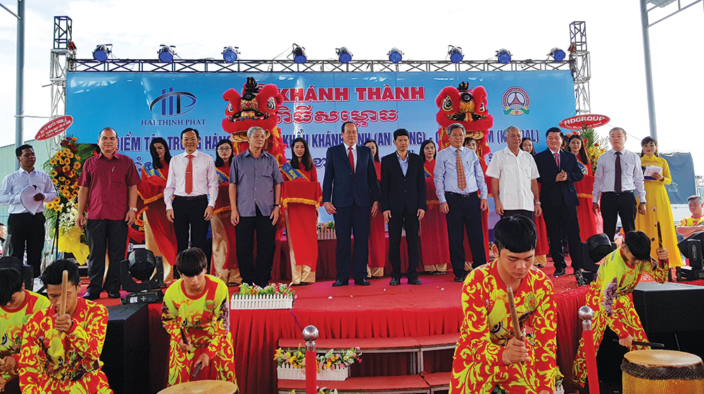 Thu hút đầu tư phát triển kinh tế biên giới Thu hút đầu tư phát triển kinh tế biên giới