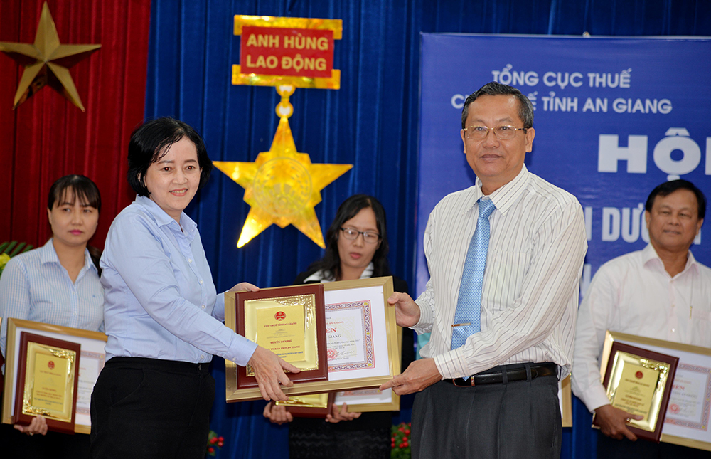 Ngành thuế tỉnh hoàn thành xuất sắc nhiệm vụ