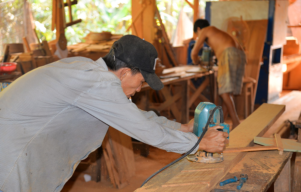 Nhộn nhịp làng nghề mộc Chợ Thủ