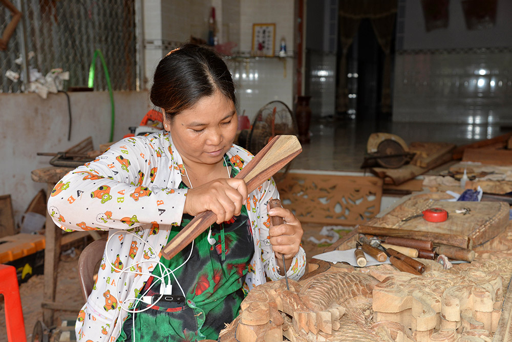Nhộn nhịp làng nghề mộc Chợ Thủ