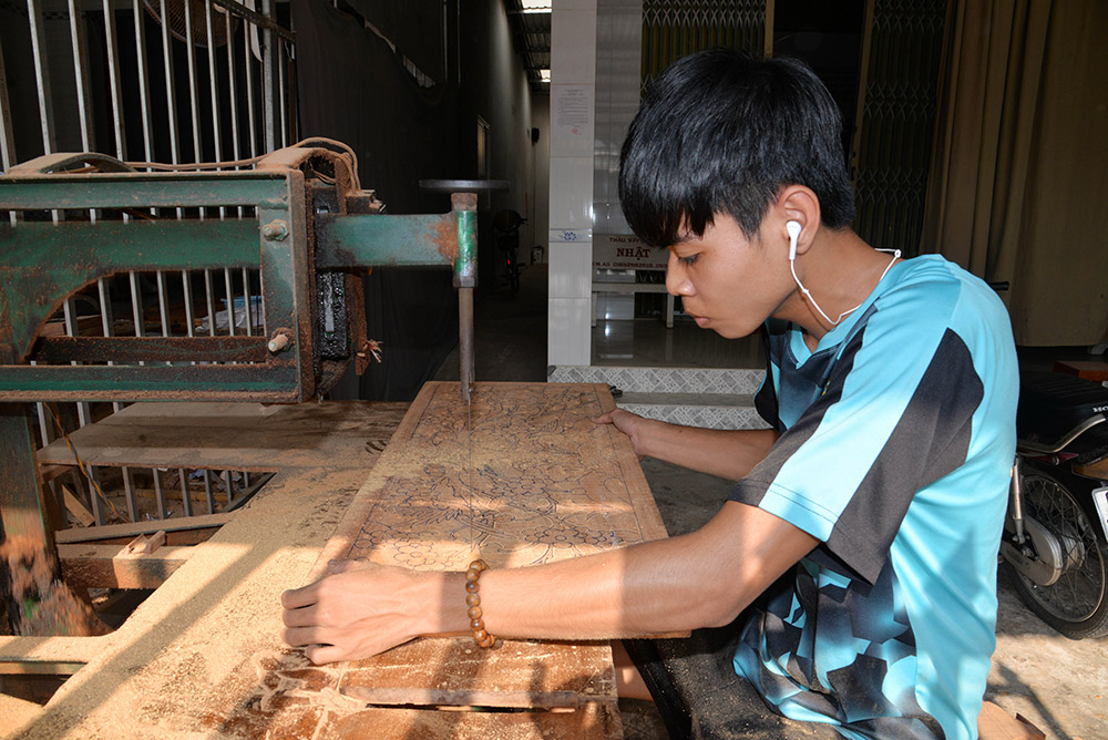 Nhộn nhịp làng nghề mộc Chợ Thủ