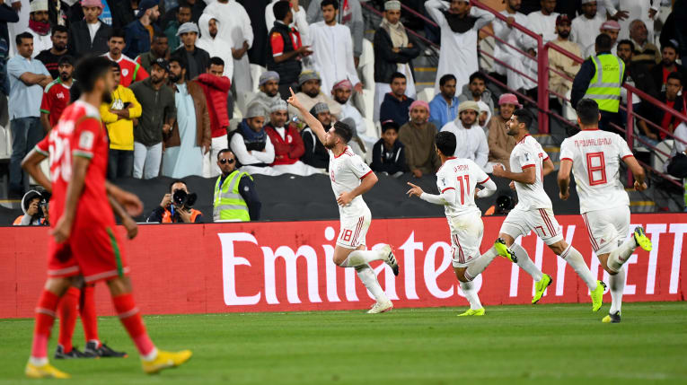 Biến đối thủ thành Ronaldo, Alireza Beiranvand đưa đội nhà vào tứ kết