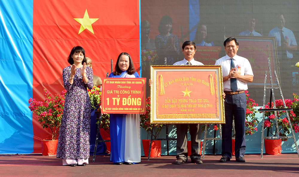 Xã Tân Lợi được công nhận đạt chuẩn nông thôn mới