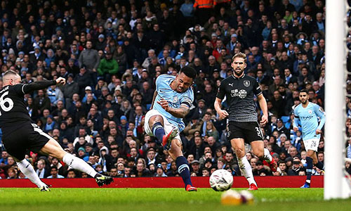 Man City thắng 5-0 ở vòng bốn Cup FA