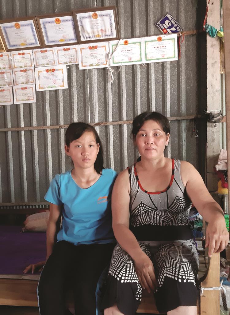 Thương cảnh không nhà của 3 mẹ con nghèo khó