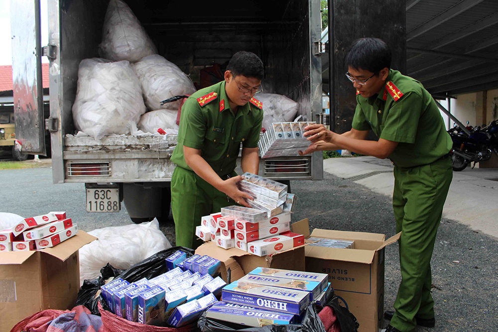 Chống buôn lậu là việc làm thường xuyên, lâu dài Chống buôn lậu là việc làm thường xuyên, lâu dài