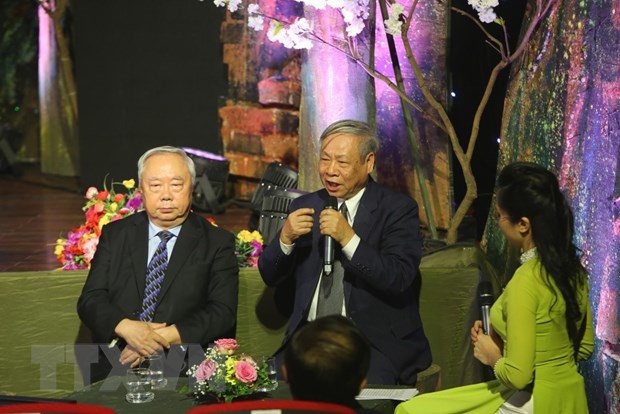 Giao lưu nghệ thuật 'Chiều dài biên giới:' Nối dài tình yêu Tổ quốc