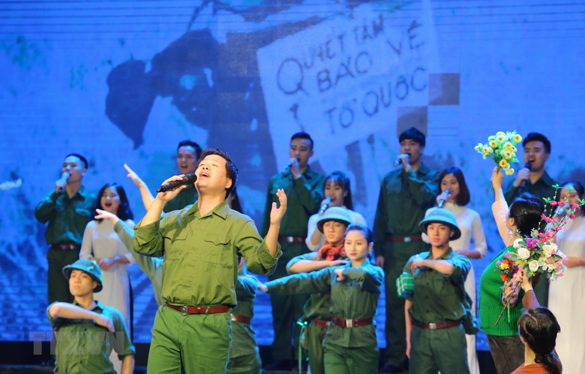 Giao lưu nghệ thuật 'Chiều dài biên giới:' Nối dài tình yêu Tổ quốc