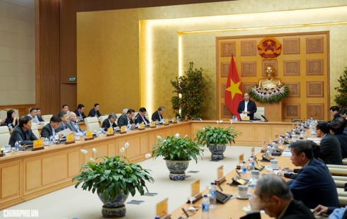 Thủ tướng làm việc với 27 chuyên gia kinh tế hàng đầu