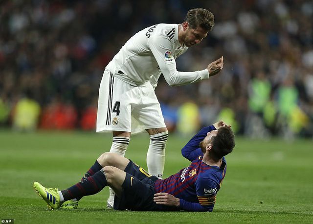 Real Madrid - Barcelona 0-1: Rakitic lập công, Real lại thua Barca