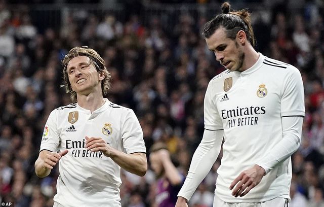 Real Madrid - Barcelona 0-1: Rakitic lập công, Real lại thua Barca
